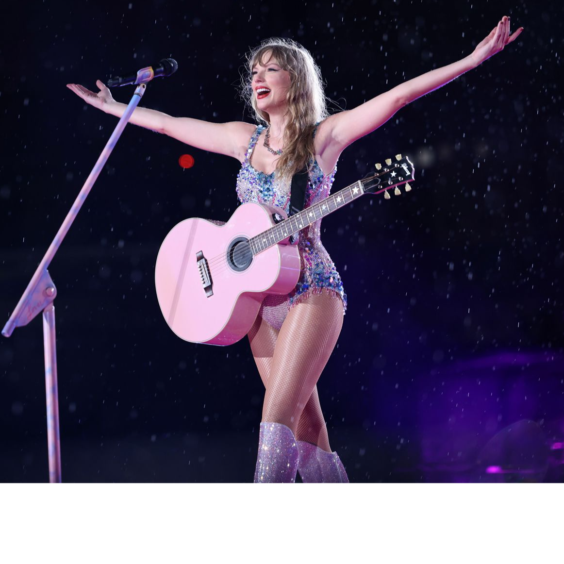 Fearless Fan Fleet: Bus Trip to Taylor's Hard Rock Concert